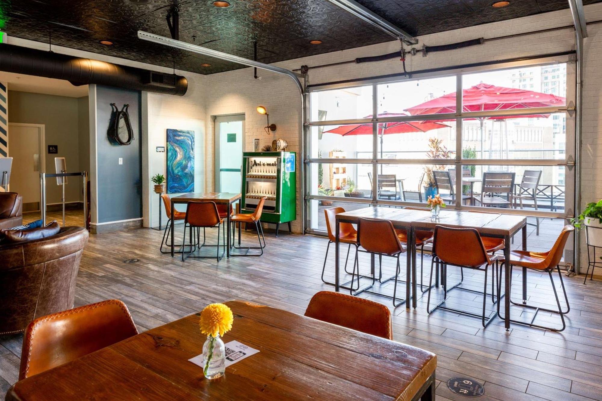 Hilton Garden Inn Asheville Downtown Εξωτερικό φωτογραφία